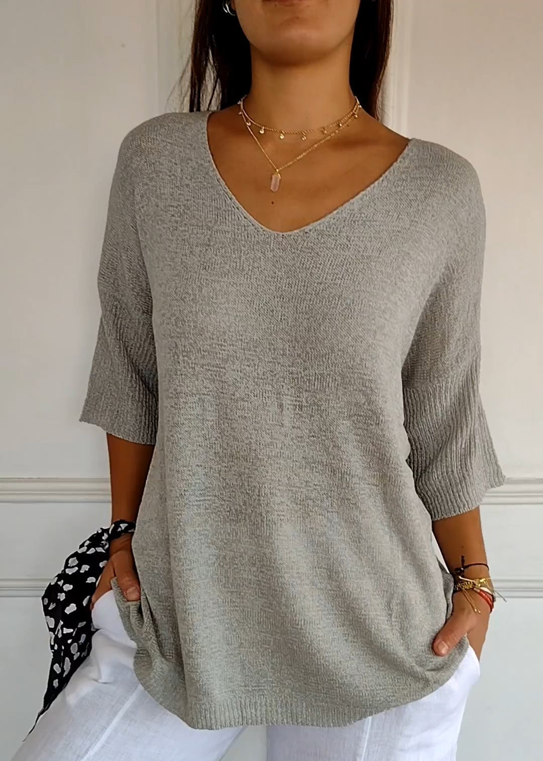 Élise | Top Intemporel à Col V